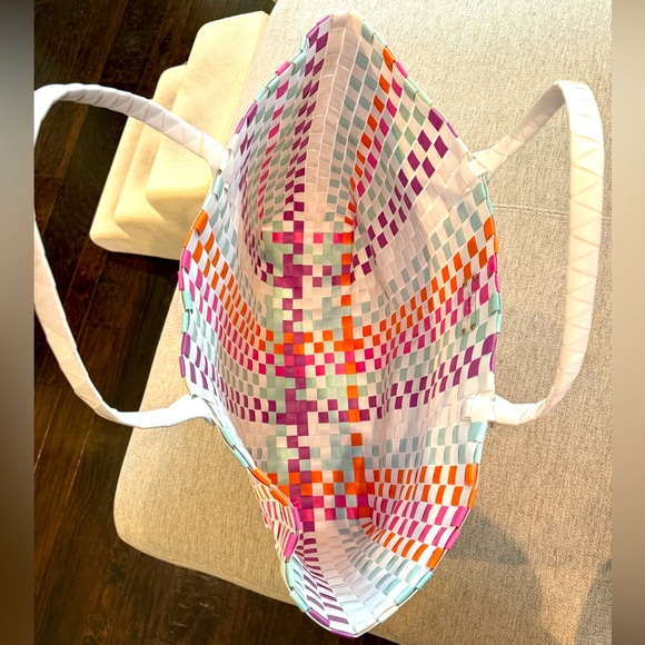 Kate Spade New York Multicolored Woven Limited Edition Tote EUC Approx. 17”x13” - Picture 14 of 15